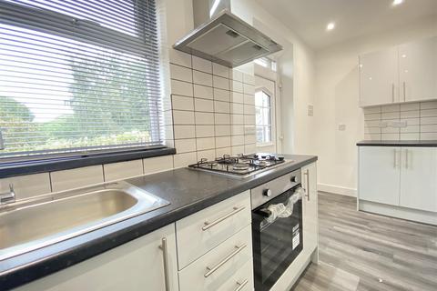 16 Jubilee Mount, Brighouse, HD6 3BY