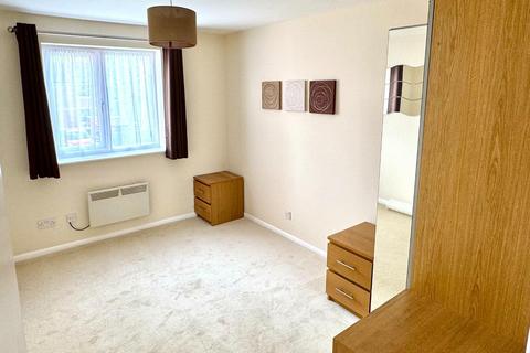 1 bedroom apartment for sale, Redford Close, Feltham TW13