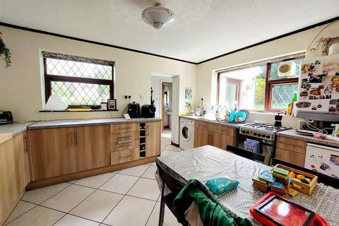 2 bedroom semi-detached house for sale, Bwlch Road, Loughor, Swansea