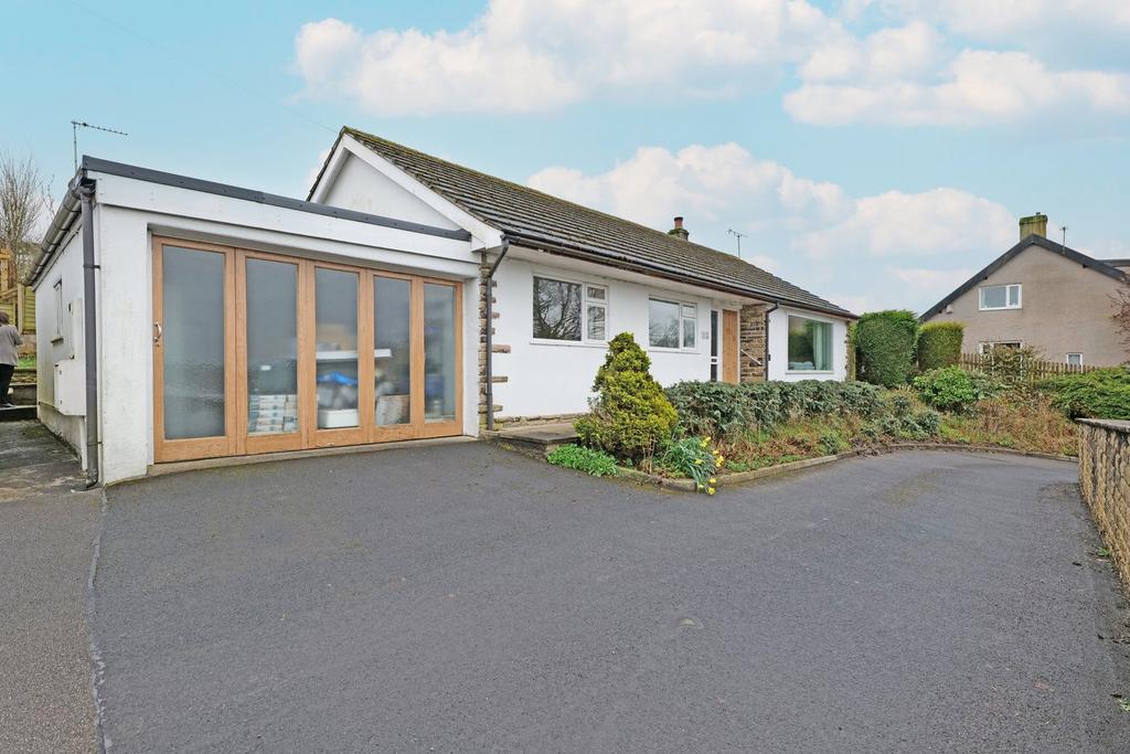 Colne Road, Kelbrook, BB18 3 bed detached bungalow for sale £320,000