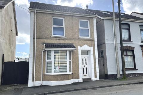 3 bedroom detached house for sale, Llwynhendy Road, Llanelli