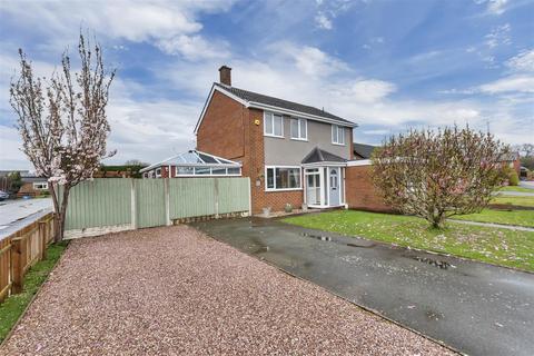 4 bedroom detached house for sale, Yew Tree Avenue, Whittington, Oswestry