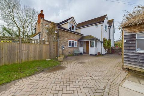 4 bedroom detached house for sale, Hollybed Street, Castlemorton, Malvern