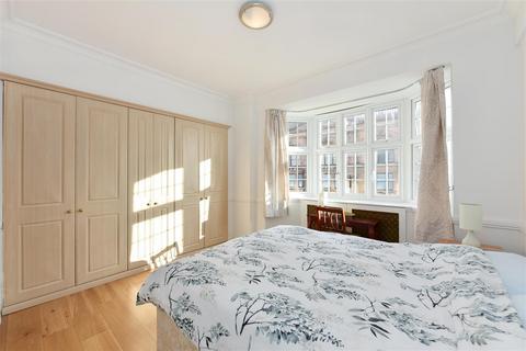 4 bedroom flat to rent, Princes Court, Brompton Road, Knightsbridge, SW3