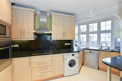 4 bedroom flat to rent, Princes Court, Brompton Road, Knightsbridge, SW3