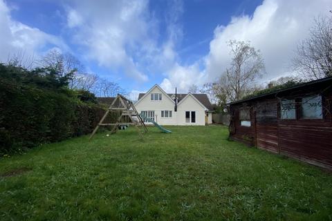 5 bedroom detached bungalow for sale, Newtown Road, Verwood