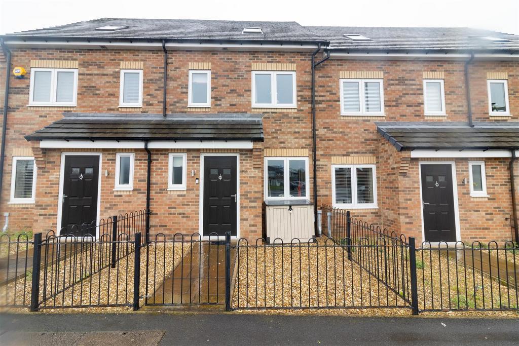 Tantallon Court, Dudley, Cramlington 3 bed townhouse for sale £197,500