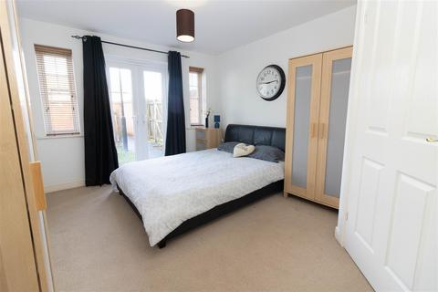 2 bedroom ground floor flat for sale, Rosebury Drive, Newcastle Upon Tyne