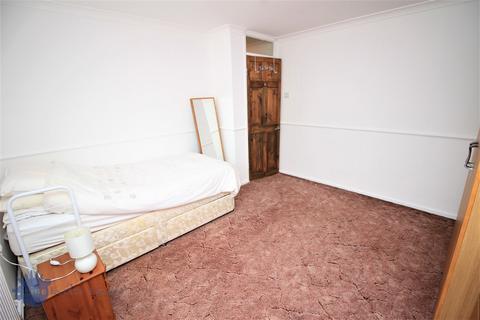 48 Harlech Gardens, Hounslow, TW5 9PR