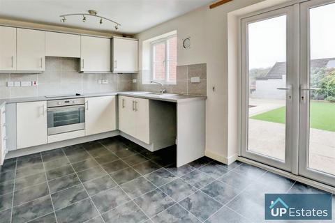 26 Bluebell Close, Hartshill, Nuneaton, CV10 0AU