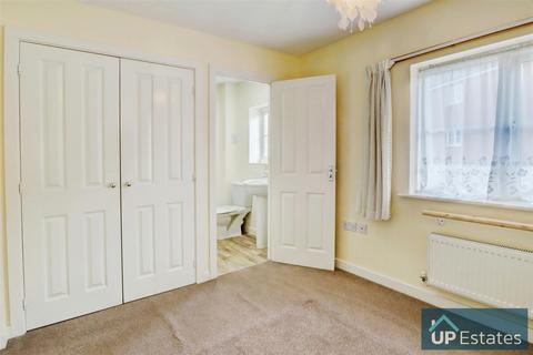 26 Bluebell Close, Hartshill, Nuneaton, CV10 0AU
