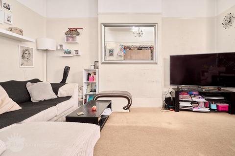 2 bedroom maisonette for sale, St Stephens Road, Hounslow, TW3