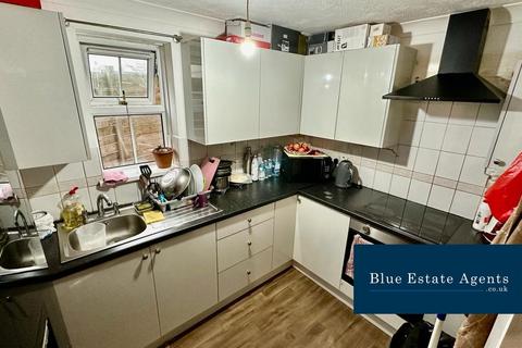 1 bedroom ground floor flat for sale, New Heston Road, Hounslow, TW5