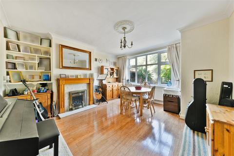 6 bedroom semi-detached house for sale, Bolters Lane, Banstead