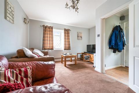82 Gander Green Lane, Sutton, SM1 2EY