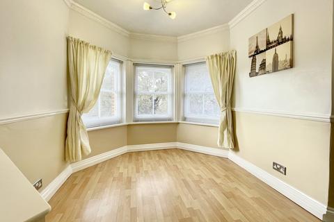 2 bedroom apartment for sale, Durley Chine Road, Durley Chine, West Cliff, Bournemouth, BH2