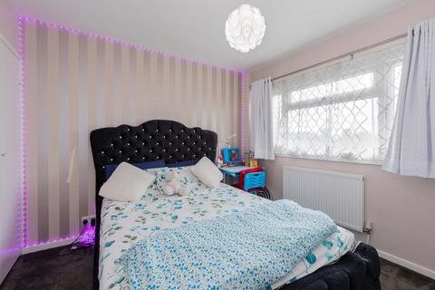 61 Humber Way, Slough, SL3 8SR