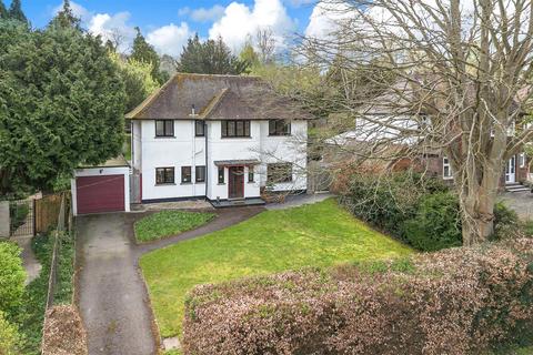3 Old Oak Avenue, Chipstead, Coulsdon, CR5 3PG