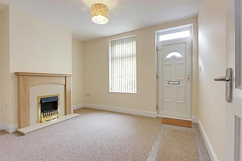 2 bedroom end of terrace house to rent, Bank Street, Chesterfield S40