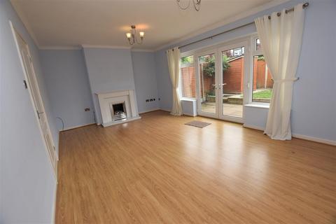 3 bedroom terraced house to rent, Dinchall Road, Worcester WR5