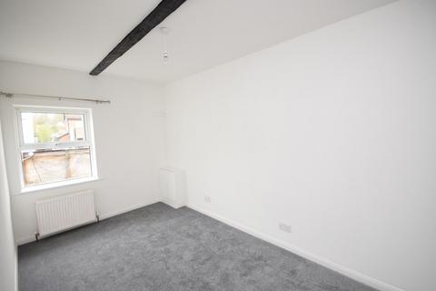 4 bedroom apartment to rent, Hale Road, Farnham, Surrey, GU9