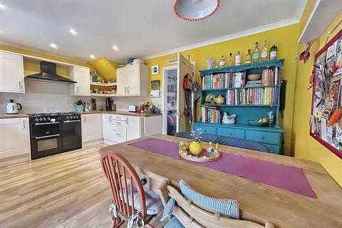 5 Ashleigh Way, Probus, Truro, TR2 4TL