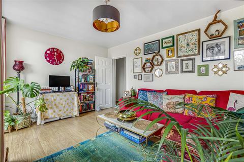 2 bedroom flat for sale, Halford House, Whitnell Way, Putney