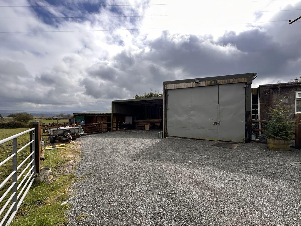Adjoining Outbuilding