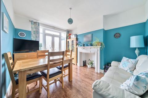 40 Derrick Road, Beckenham, BR3 3QQ