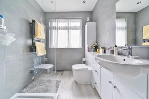 40 Derrick Road, Beckenham, BR3 3QQ