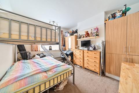 40 Derrick Road, Beckenham, BR3 3QQ
