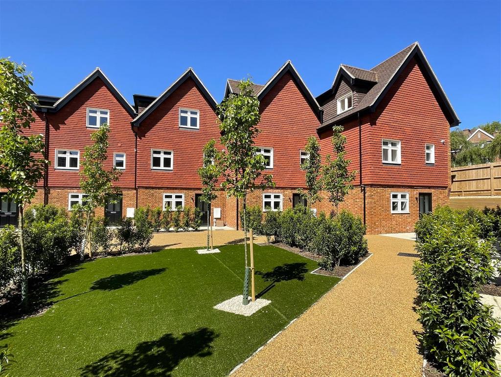 Kingswood Mews, Waterhouse Lane, Kingswood 3 bed townhouse for sale £