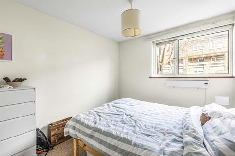 1 bedroom flat for sale, Little St. Leonards, East Sheen, SW14