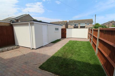 2 bedroom semi-detached house for sale, Veronica Green, Gorleston, Great Yarmouth