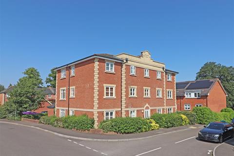11 Cambridge Square, Redhill, RH1 6TG