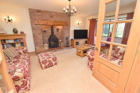 4 bedroom detached house for sale, Cheltenham Way, Cleethorpes DN35