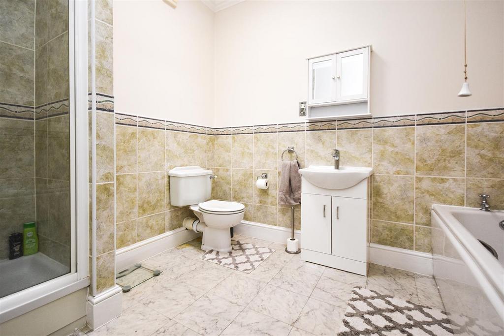 5 Old Hall - Bathroom.jpg