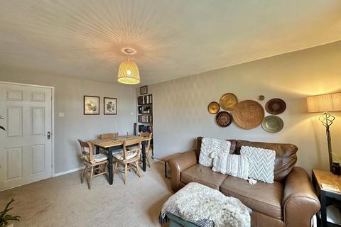 6 Elm Grove, Clehonger, Hereford, HR2 9RB