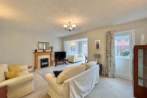 63 Bonington Drive, Hereford, HR4 0RU