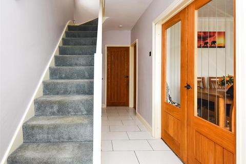 34 Delaware Avenue, Albrighton, Wolverhampton, WV7 3BW