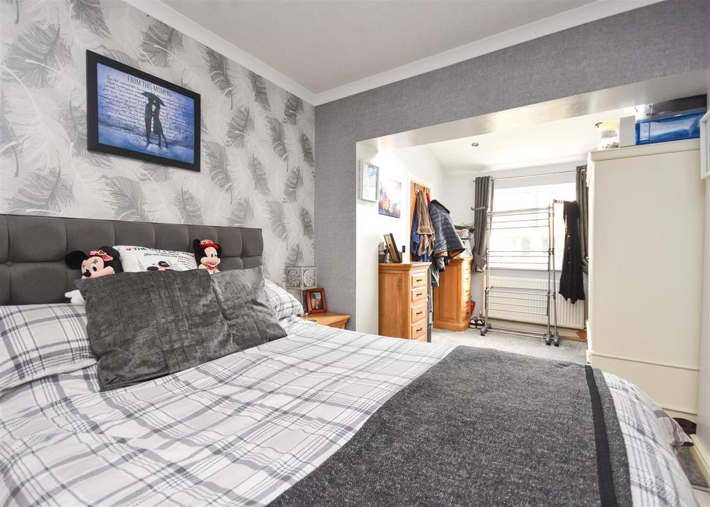 34 Delaware Avenue - Bedroom 1.jpg