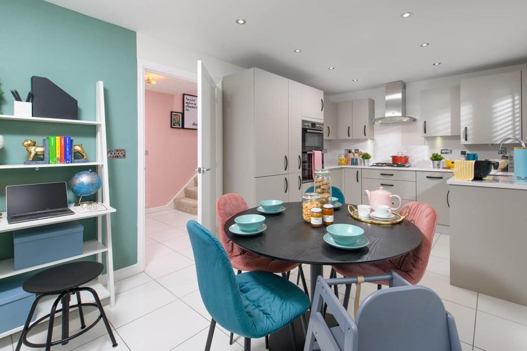 An open plan, sociable space to cook and dine
