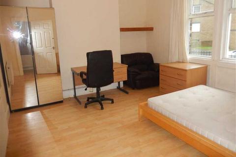 2 bedroom flat to rent, Beaconsfield Street, Newcastle upon Tyne, NE4 5JP