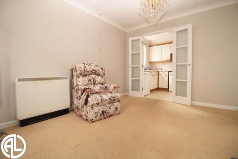 1 bedroom flat for sale, Bennett Court, Letchworth Garden City, SG6 3WA