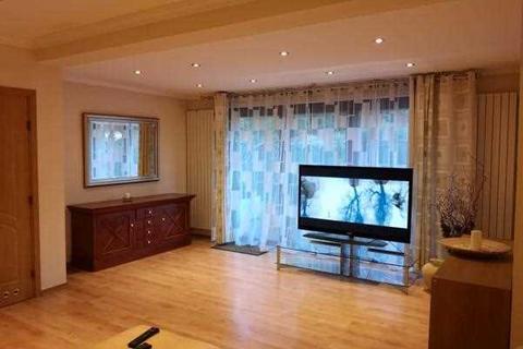 4 bedroom terraced house for sale, Firstway, London