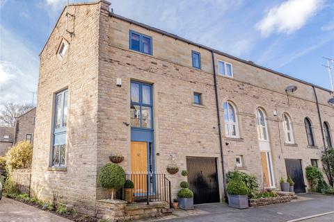 14 Walkmill, Dobcross, Oldham, OL3 5BU