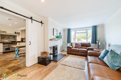 5 Abbots Road, Burghfield Common, Reading, RG7 3LD