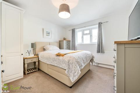 5 Abbots Road, Burghfield Common, Reading, RG7 3LD