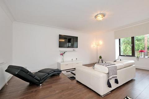 2 bedroom flat to rent, Albert Den, First Floor, Aberdeen, AB25