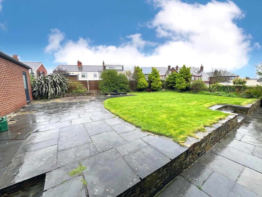 Hillside Close, Blackpool FY3 2 bed bungalow for sale £240,000